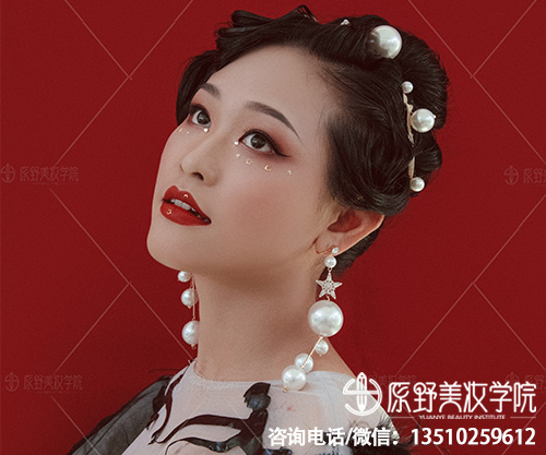 知名的半永久化妝美甲學(xué)校哪家教的好-學(xué)費多少錢